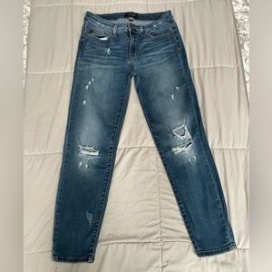 Judy Blue Relaxed Fit Distressed Jeans Size 9/29